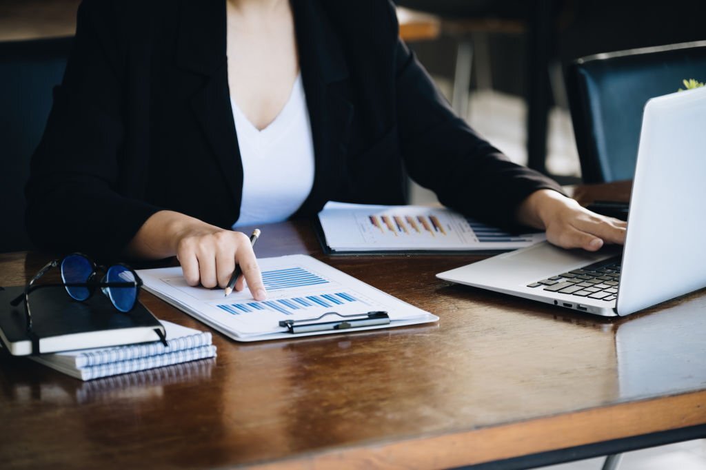 Técnicas de Análise Quantitativa: Um Guia Abrangente 17 Técnicas de Análise Quantitativa: Um Guia Abrangente