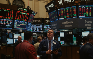 Setores em Recuperação Após Recessão: Investir na Retomada 18 Setores em Recuperação Após Recessão Investir na Retomada